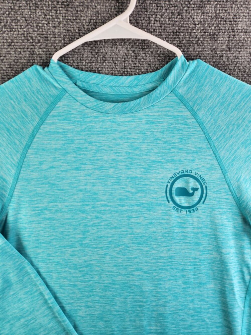 Vineyard Vines Performance XS Blue Long Sleeve Heathered Stretchy Tshirt Graphic